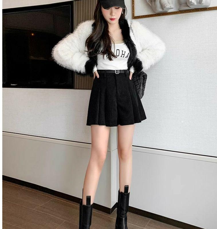 Product Introduction of Women's High Waist Short Pants 1