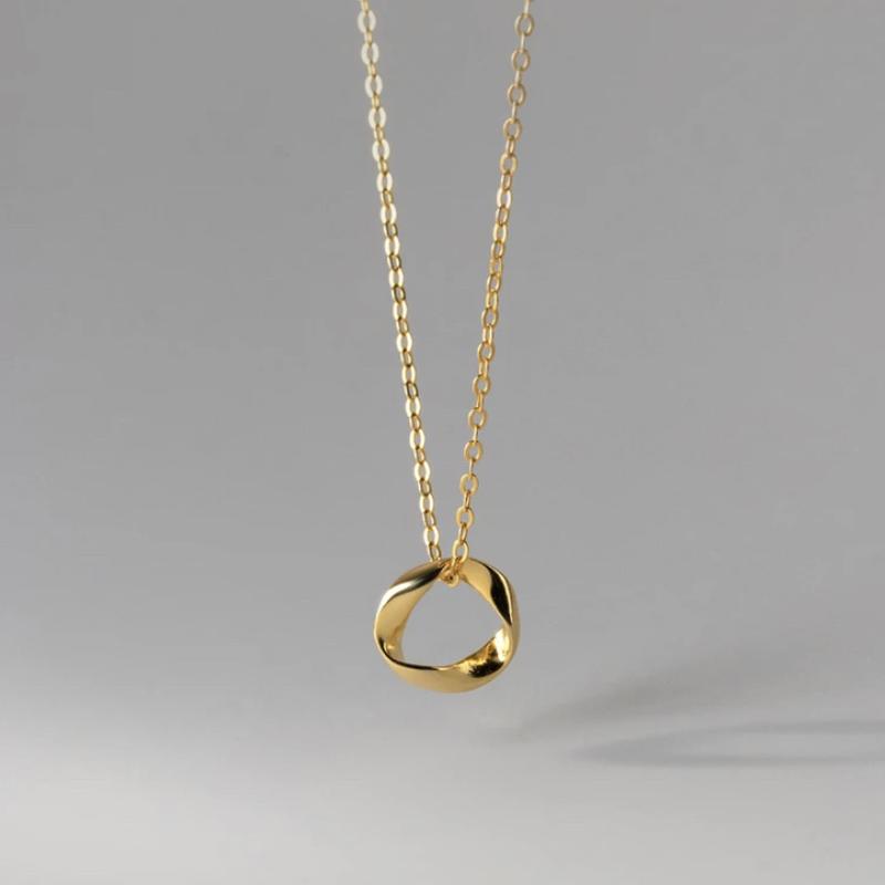 Product Introduction of 2025 Silver Mobius Strip Necklace Female Light Luxury Minority Design High Sense Student Short Necklace 5