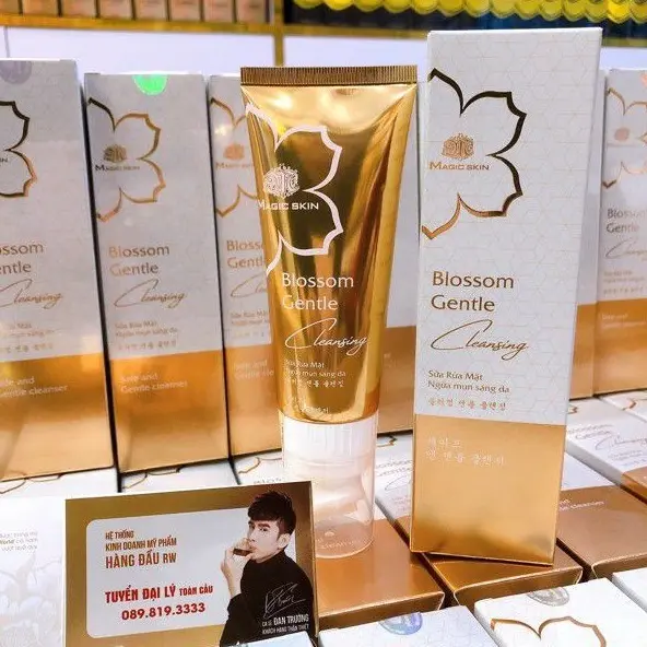 Sữa rửa mặt dịu nhẹ dang cho da thường magic skin(size 120ml)