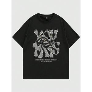 ROMWE MEN Street Life Camiseta de hombro caído con estampado de fuente artística, escuela