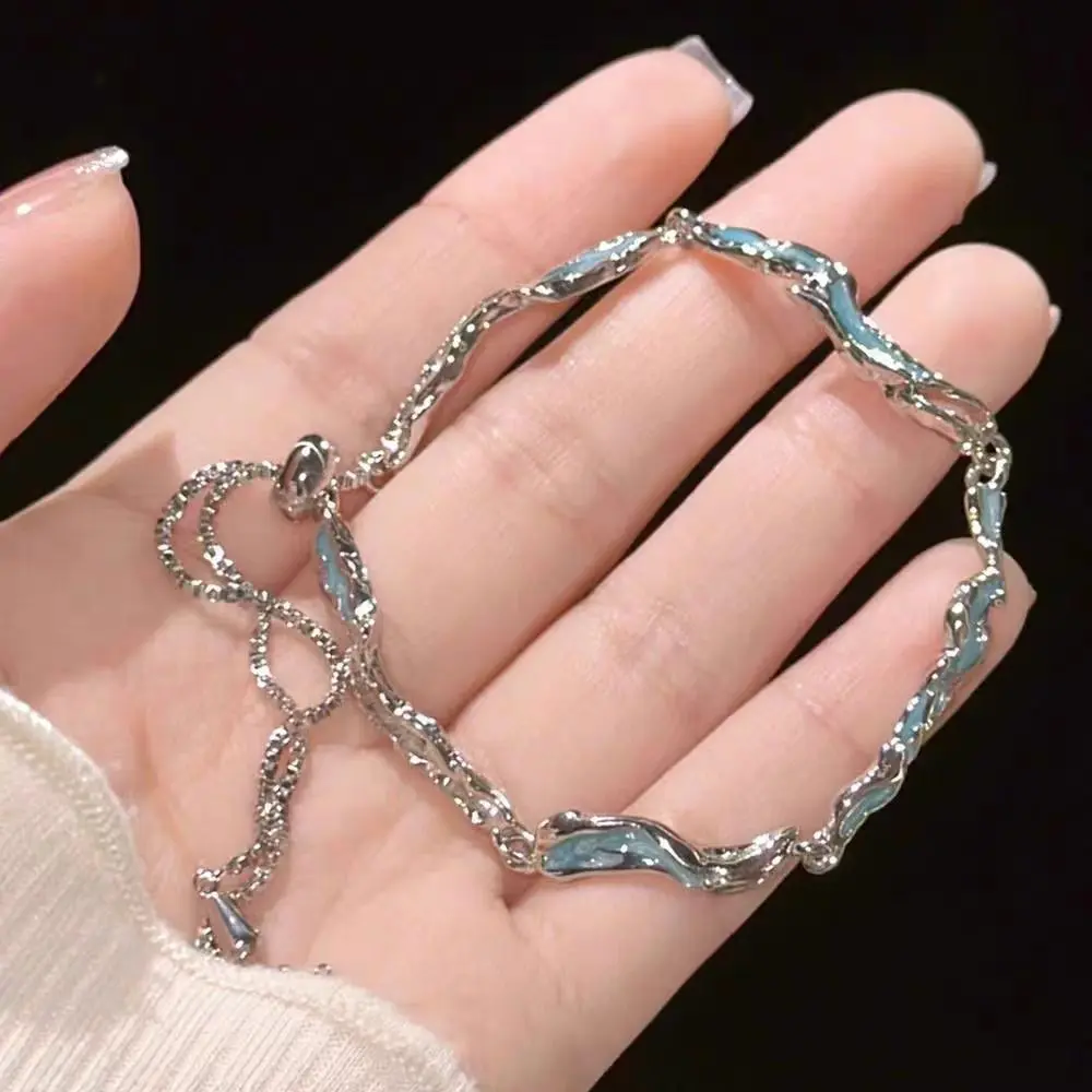 The New Super Fairy Blue Ocean Bracelet Girls' Jewelry Is Sweet and Cool and The Design Is Irregular Luxurious and Exquisite.