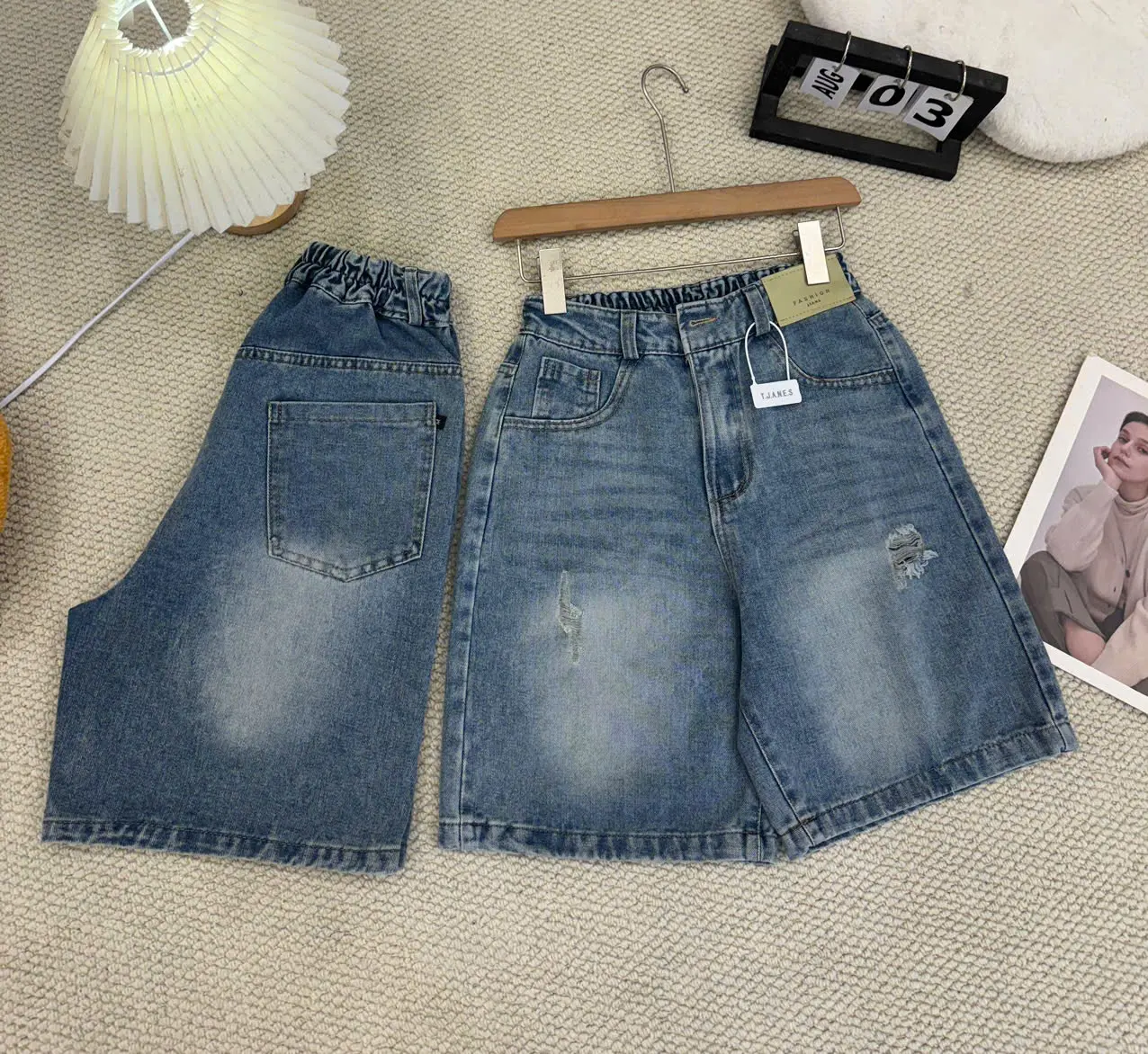Ngố chul lưng rách mác da xanh , quần jeans nữ