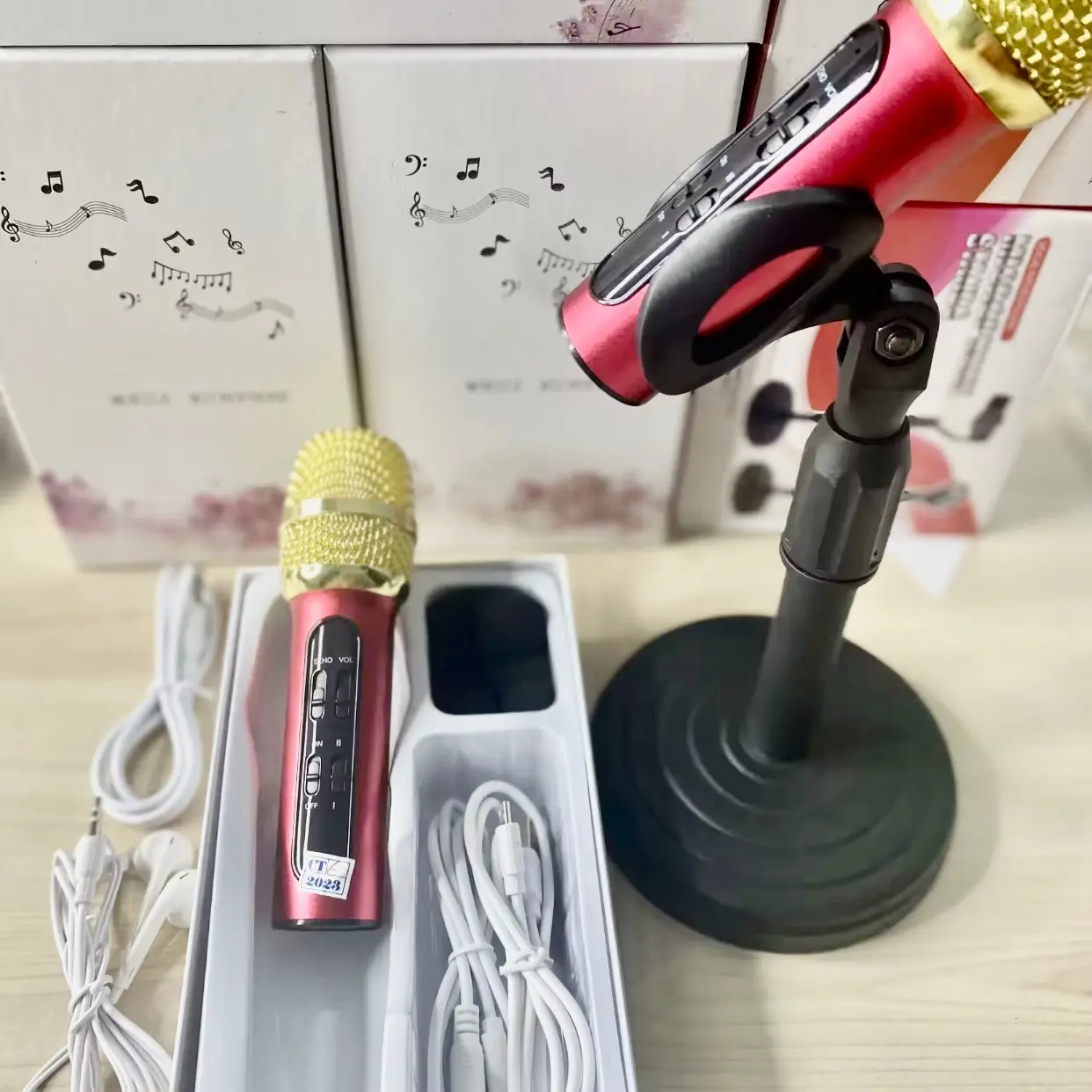 Combo mic  thu âm  livestream  c11 nâng cấp & cặp mic hát nhẹ bắt xa