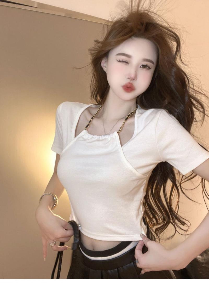 Product Introduction of Áo Thun Ngắn Tay Cổ Yếm Giả Hai Lớp Thiết Kế Độc Đáo Mùa Hè, Dành Cho Nữ, Dáng Ôm, Ngắn, Gợi Cảm Và Dễ Thương, Thiết Kế Đẹp, Thích Hợp Cho Mùa Hè, Áo Ngắn 29
