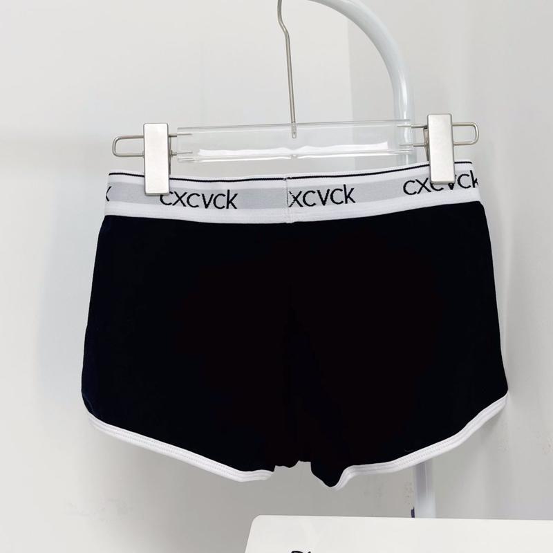 Product Introduction of Women's Underwear Yoga Exercise Vest Shorts Outer Wear shaping and Sexy Bra Set with Chest Pad 11