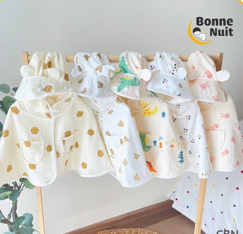 Áo choàng xô muslin tránh gió, tránh nắng kèm mũ chắn giọt bắn mềm mại cho bé họa tiết động vật ngộ nghĩnh cho bé từ 0-4 tuổi Kem