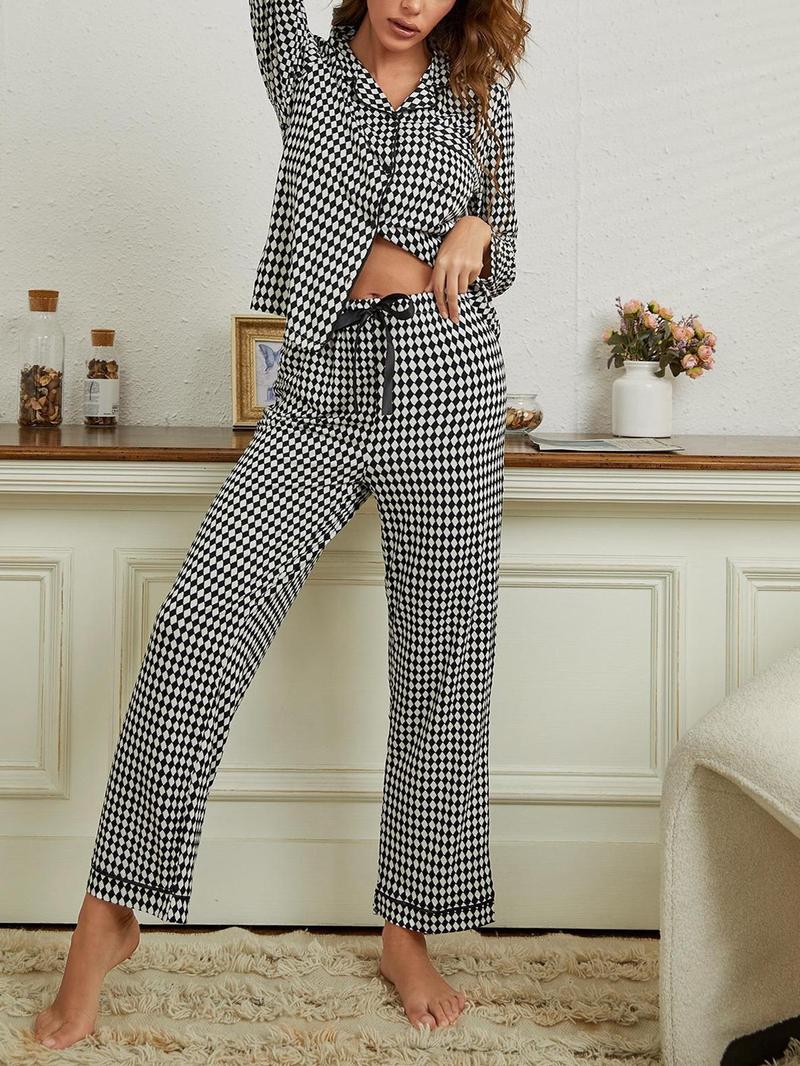 Product Introduction of Women's 2pcs Button Front Long Sleeve Top & Geometric Print Pants Loungewear PJ Set, Casual Comfortable Pyjama Set For Women, Women's Sleepwear For Fall & Winter 1
