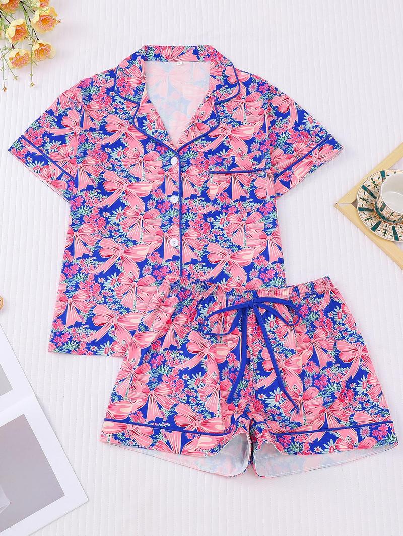 Product Introduction of Women's All Over Bow Print Short Sleeve Lapel Neck Shirt & Bow Decor Elastic Waist Shorts Pajama Two-Piece Set, Casual Comfy Button Front Chest Pocket Design Top & Ruffle Hem Shorts PJ Set, Ladies Sleepwear for Summer 5