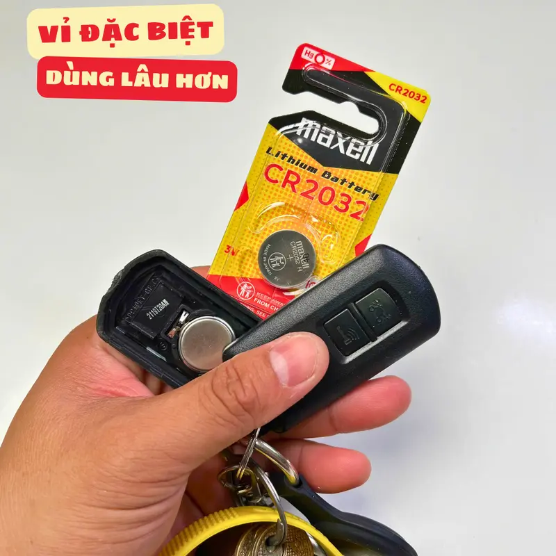 Pin Maxell CR2032 nhập khẩu chính hãng, dung lượng cao - tặng kìm tách mở chìa khóa smartkey 5