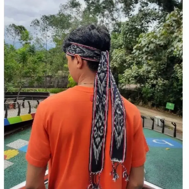Kain Syal Tenun Ikat Kepala 5