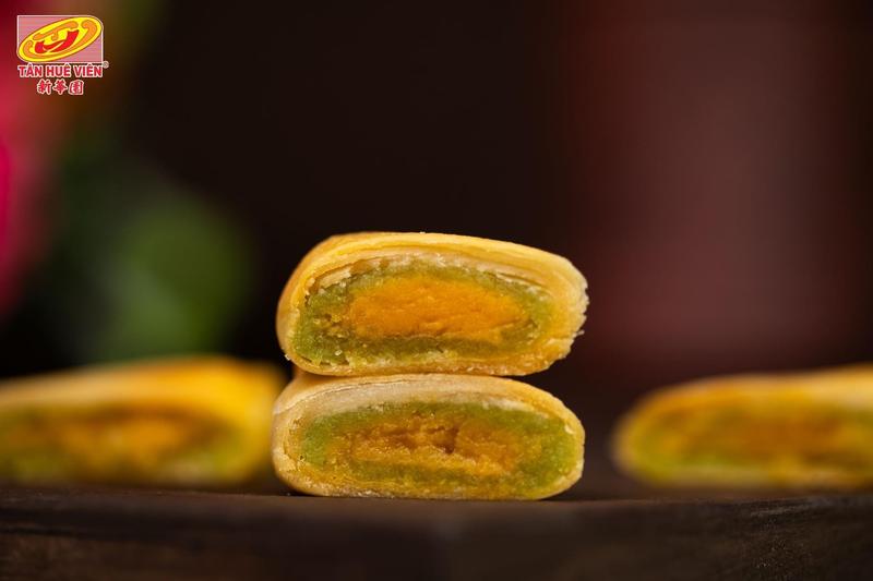 Product Introduction of Bánh BiBi Tân Huê Viên (hộp 20bánh) (vị trứng dứa, ít ngọt) (hộp quai xách sang trọng) 7