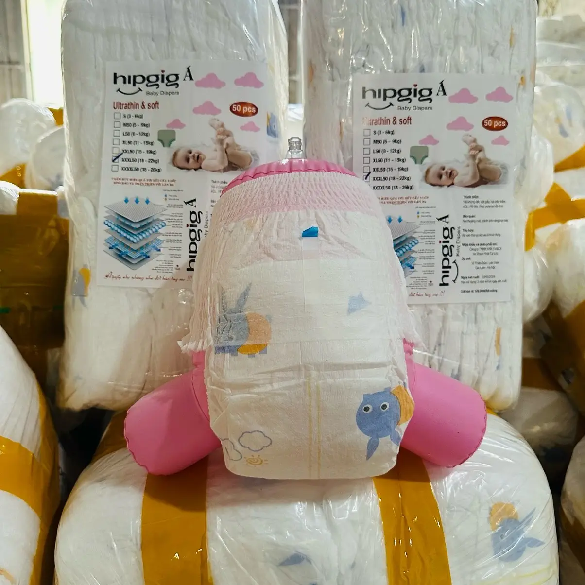 Combo 2 Bịch 100 Miếng Bỉm Hipbaby Cho Bé Loaị 1 From Xuông Mềm Mỏng, Mặt 3D, Khô Thoáng, Đủ Size Từ M Đến 4Xl