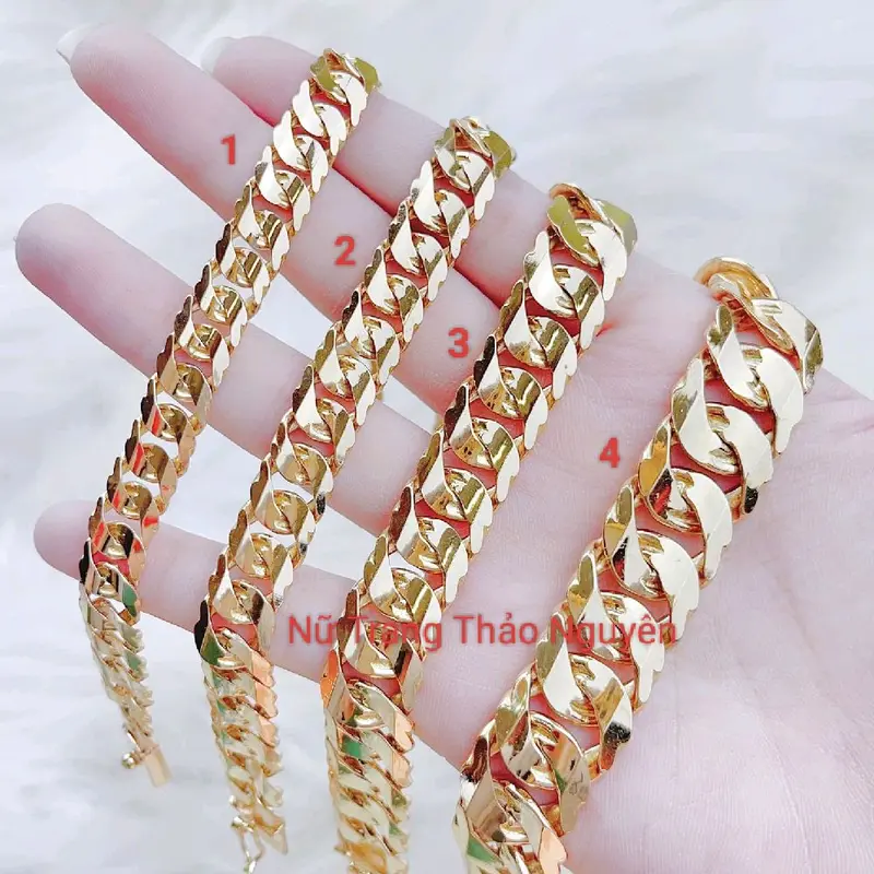 Lắc tay sủn 1 khóa đồng đỏ phù hợp cho nam và nữ. 0
