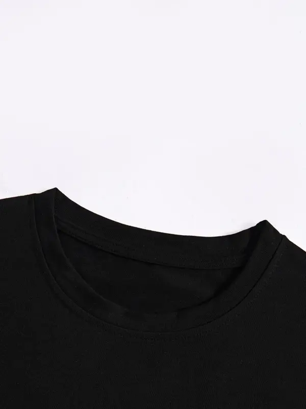 Women's Cartoon Cat & Letter Print Round Neck Crop Tee, Fashion Casual Crew Neck T-shirt for Daily Holiday Vacation Outdoor Wear, Ladies Clothes for All Seasons 2