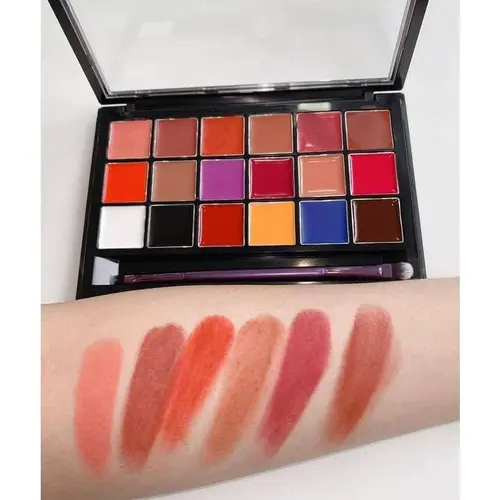 Bảng Son Carmela 18 Ô Cao Cấp Với Chất Son Lì Lên Màu Chuẩn Không Khô Môi