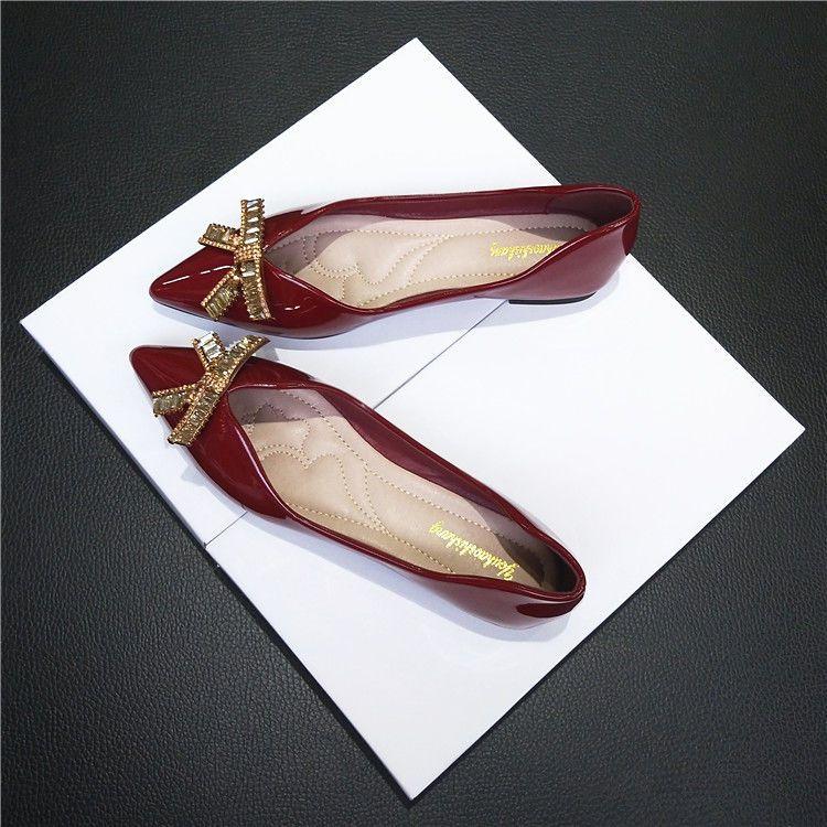 Giày Cao Gót Mũi Nhọn, Phong Cách Đơn Giản, Giày Nữ Đế Bằng, Giày Mới Cho Mùa Lò Xo, Dễ Phối Đồ Màu Đỏ, Giày Đế Bằng Da Mềm Cắt Thấp