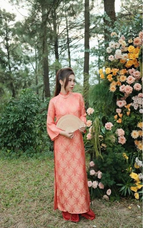 Product Introduction of Áo Dài Lụa Gấm Cao Cấp Thọ Dơi, Mặc Tết Đi Chơi, Dạo Phố, Chụp Ảnh Cực Đẹp 29