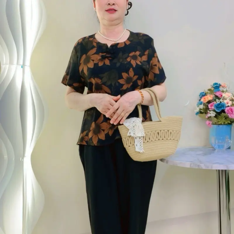 Bộ đồ trung niên, Đồ bộ mặc nhà,  b32 Loudra shop (jolle) bộ tặng mẹ  quần dài áo cộc hàng lụa MANGO mềm mịn, mát Kem Top 1