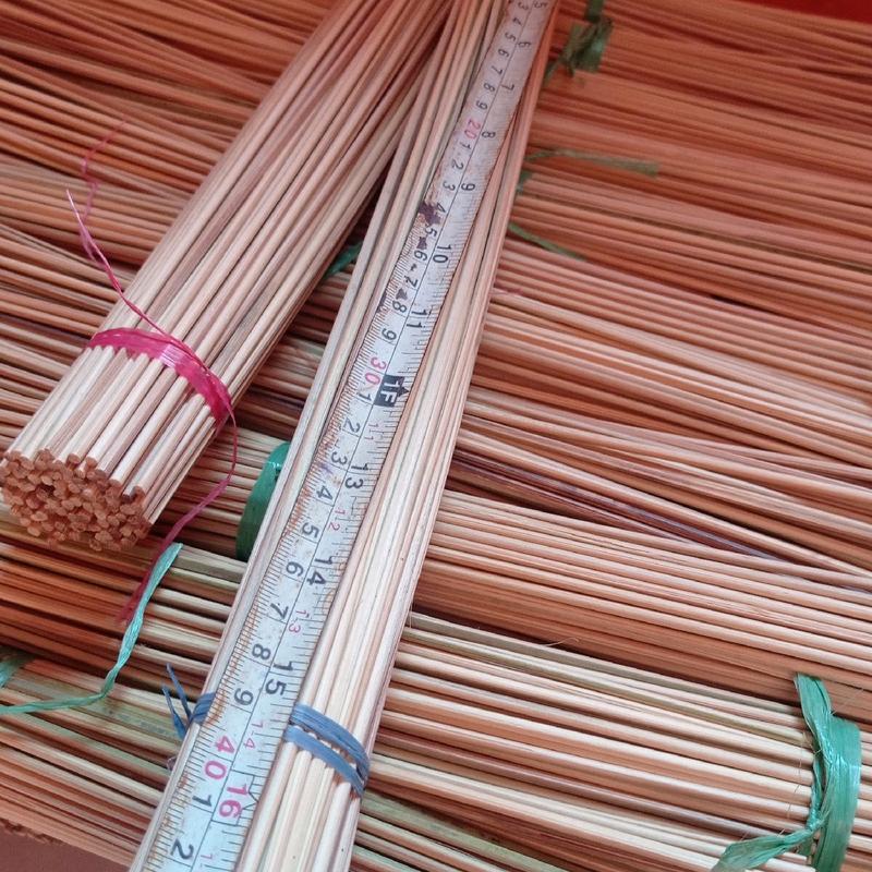 (100pcs) tusuk buket 40cm runcing,buket, bahan buket bunga,bunga uang,penyangga buket, tusuk sate, tusuk sate panjang, stik bambu,lidi panjang,stik bambu bulat, bahan buket, lidi. 3