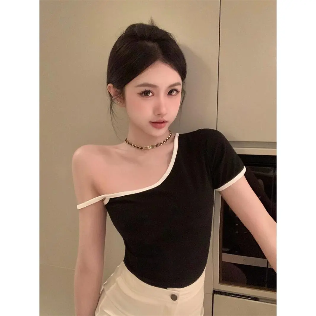 Black Hot Girl Sling Half Sleeve T-shirt Women's Summer Design Unique Chic Slim Fit Backless Short Top