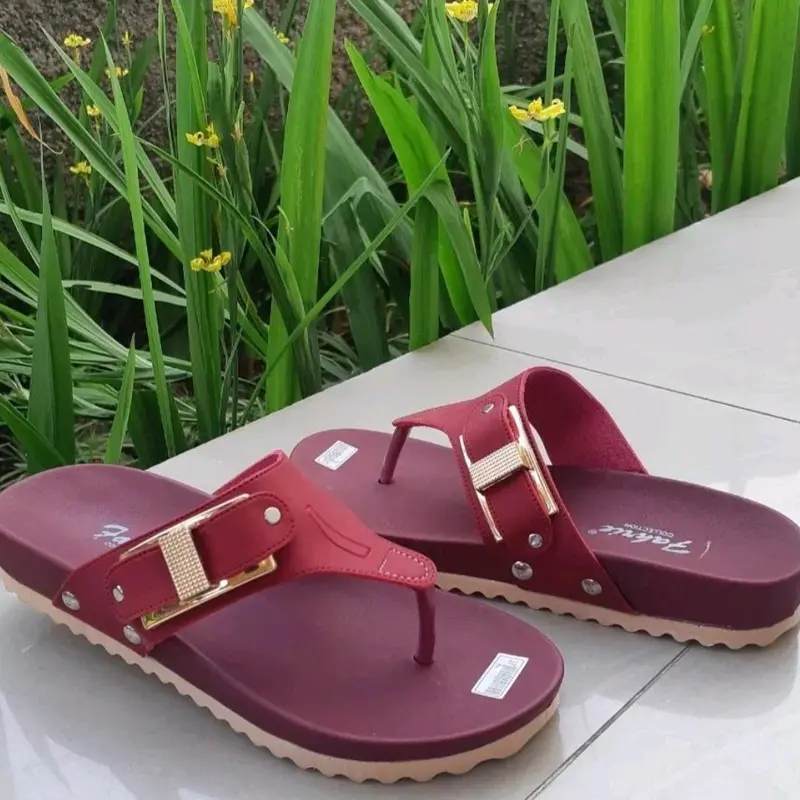 Sandal jepit wanita motif gesper elegan sendal sehari hari 4