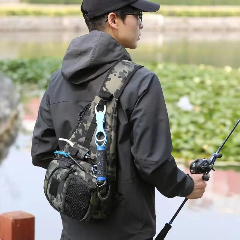 Large Capacity Fishing Bag, Multifunctional Outdoor Fishing Bag with Rod Holder Design, Waterproof & Anti-scratch Fabric Fishing Backpack, Fishing Accessories