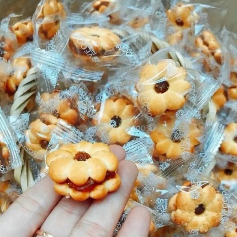 1 kg bánh bông mai nhân mứt khóm nhà làm luong khomix hạt óc chó tươi điều Snack Food 1