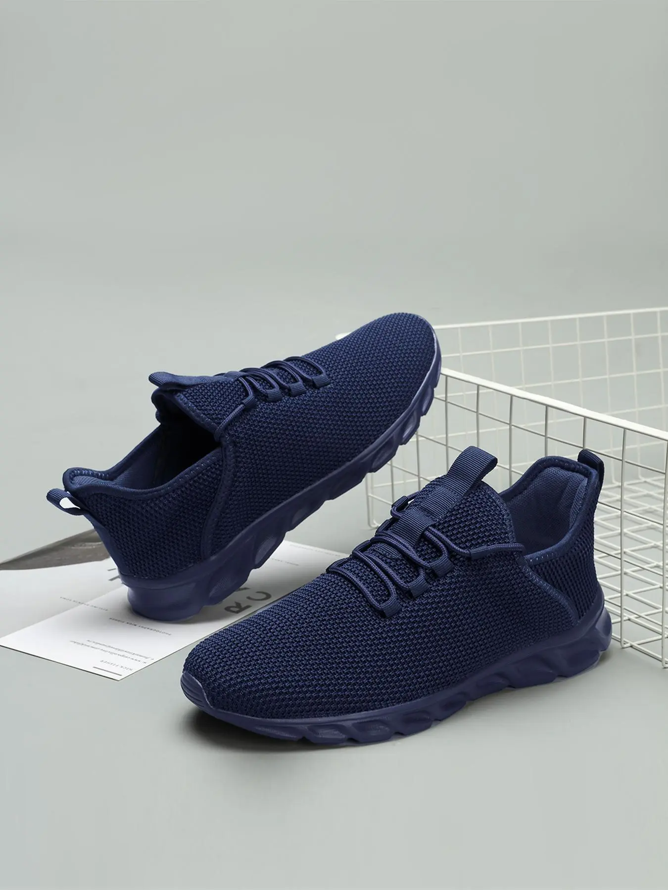 Men's Contrast Mesh Lace Up Low Top Sneakers, Casual Breathable Comfortable Sports Running Shoes, Male All-match Round Toe Shoes for Daily Wear