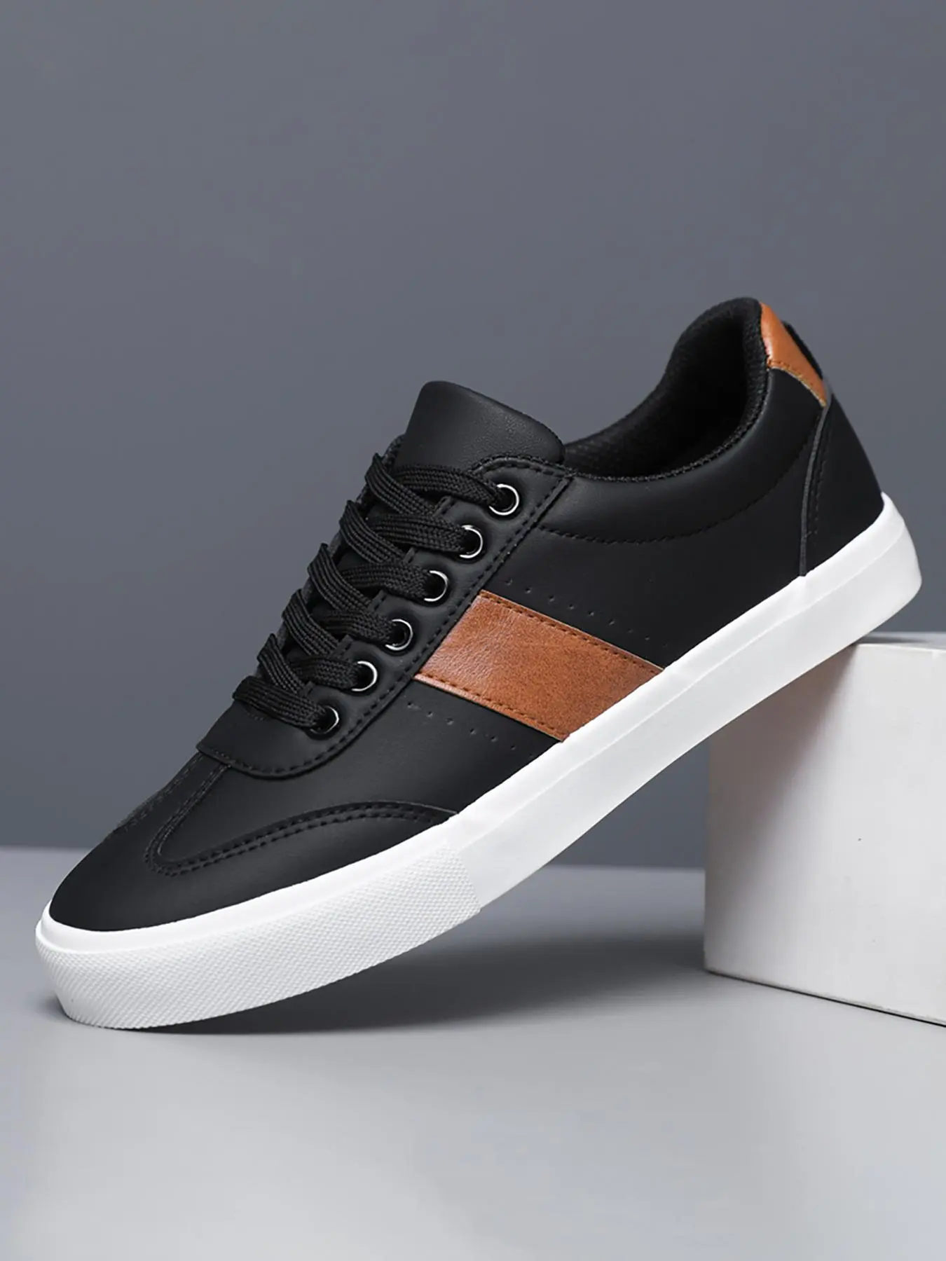 Men's Fashionable Plain Color Lace Up Sneakers, Casual Comfortable Breathable Sports Shoes, Male All-match Round Toe Shoes for Daily Wear