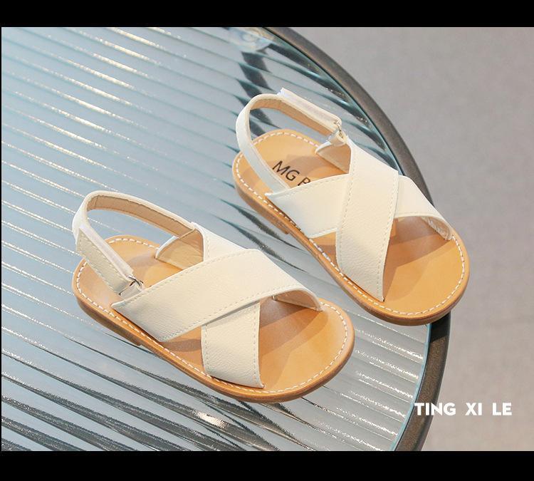 Product Introduction of Children's Sandals 2024 Summer New Fashion Versatile Baby Simple Soft Sole Boys and Girls Open Toe Cross Beach Shoes 15