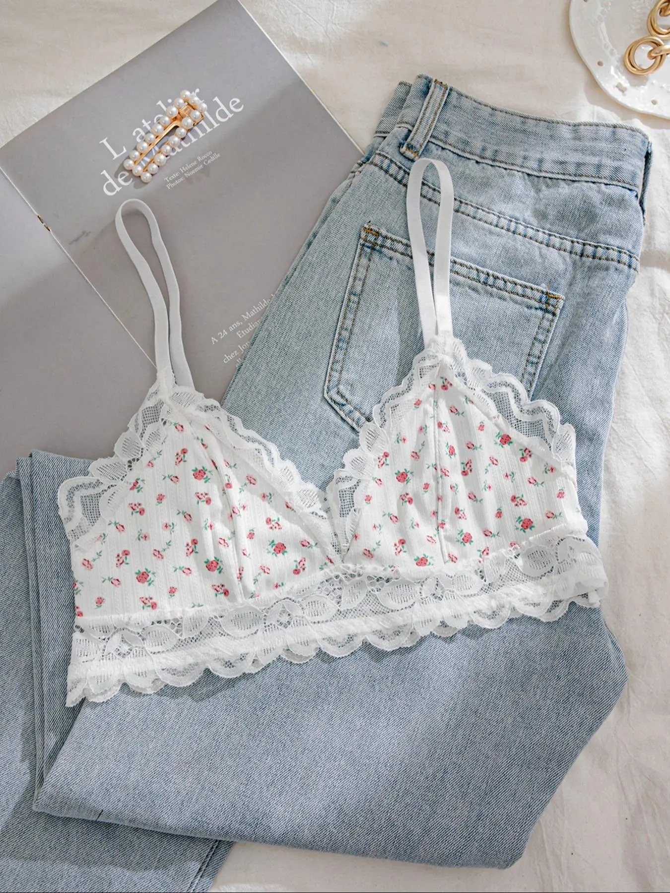Women's Ditsy Floral Print Contrast Lace Sheer Bra, Comfort Breathable Adjustable Strap Lingerie Top for Daily Wear, Lingeries for All Seasons
