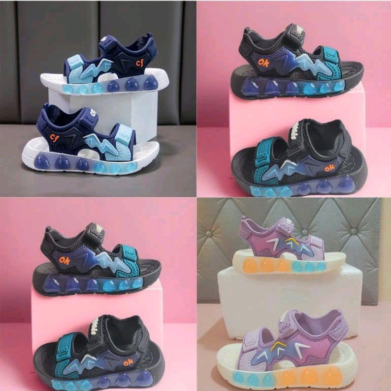 Dép sandal quai dán cho bé đi học đi chơi đi mưa từ 1 - 10 tuổi size 21 - 35