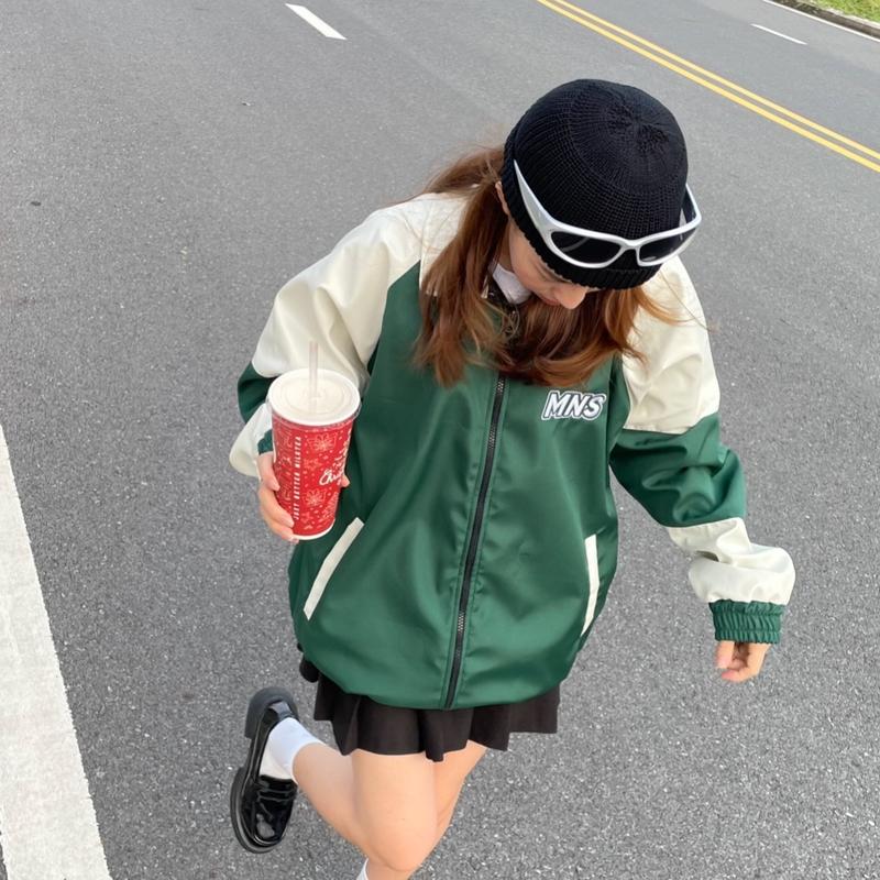 Áo khoác dù thêu mns form rộng phối màu