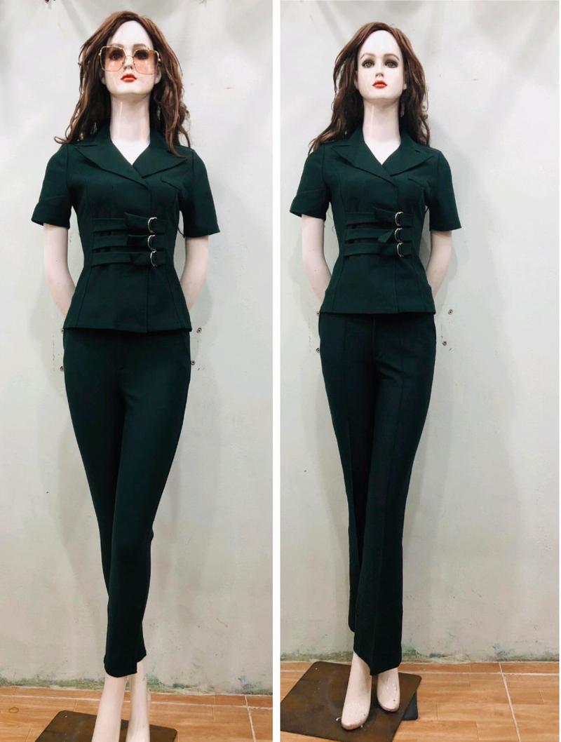 Product Introduction of Sét Bộ Cao Cấp  Thiết Kế Dạng Vét Có Khoen Eo Dây Kéo Sau Lưng Quần Dài Dây Kéo Nút Gài Phom Ôm Và Phom Loe Dành Cho Nữ Áo Thun Women Kem Kaki Nhung Top Polo 2