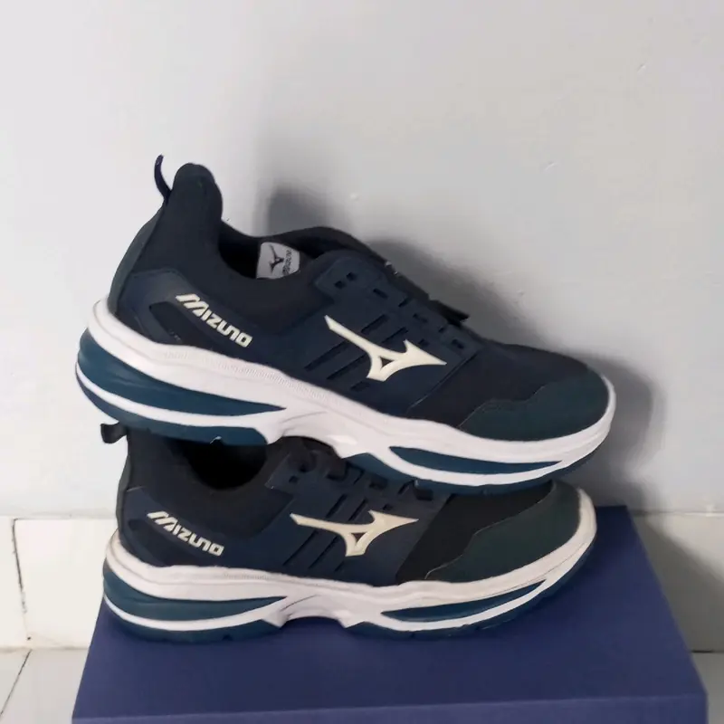 sepatu Running sneakers viral sepatu Mizuno pria wanita nyaman dan enteng Outdoor 1