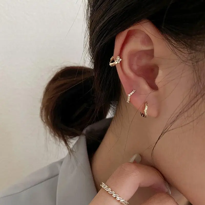 Khuyên Tai Tròn, Phong Cách Hàn Quốc, Phụ Kiện Thời Trang Nhỏ Chất Liệu Thép Không Gỉ, Không Gây Dị Ứng, Không Phai Màu, Dành Cho Nữ 1