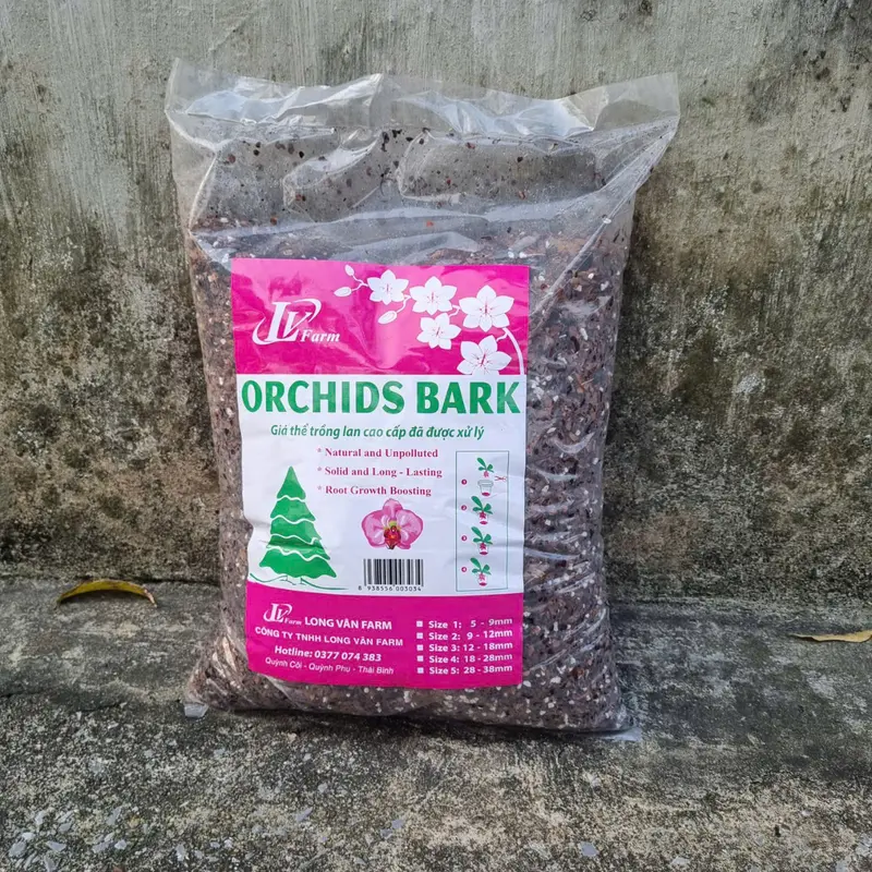 giá thể trộn sẵn cao cấp 6 trong 1 bao 4kg . chuyên cho lan đột biết, lan kiếm, phi điệp, đơn thân và cây cảnh 1