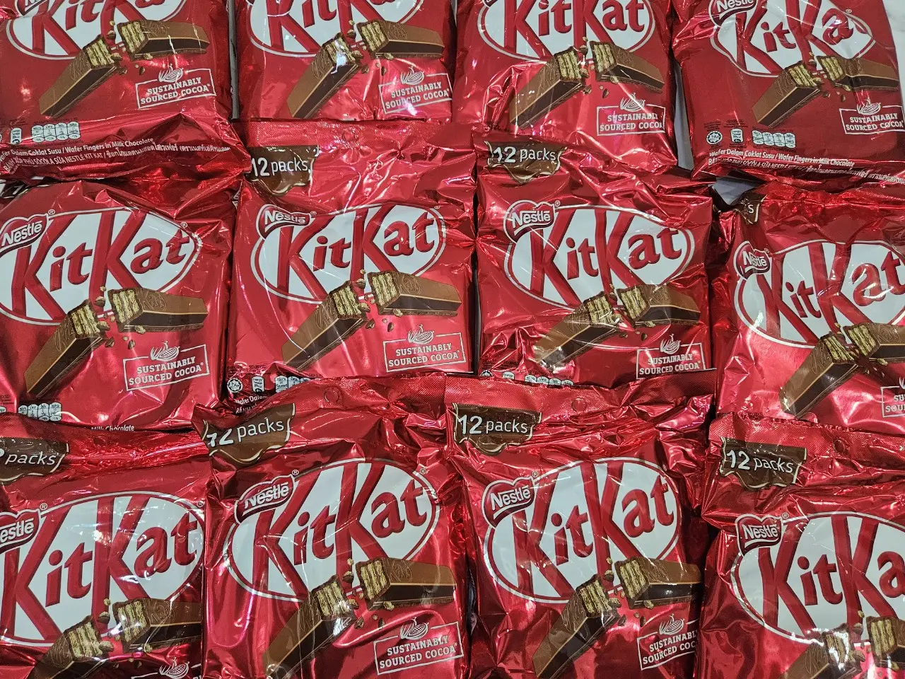 Bánh socola Kitkat gói 12 thanh 17g (trời nóng bạn vui lòng bỏ ngăn mát tủ lạnh trước khi dùng) Sô Cô La