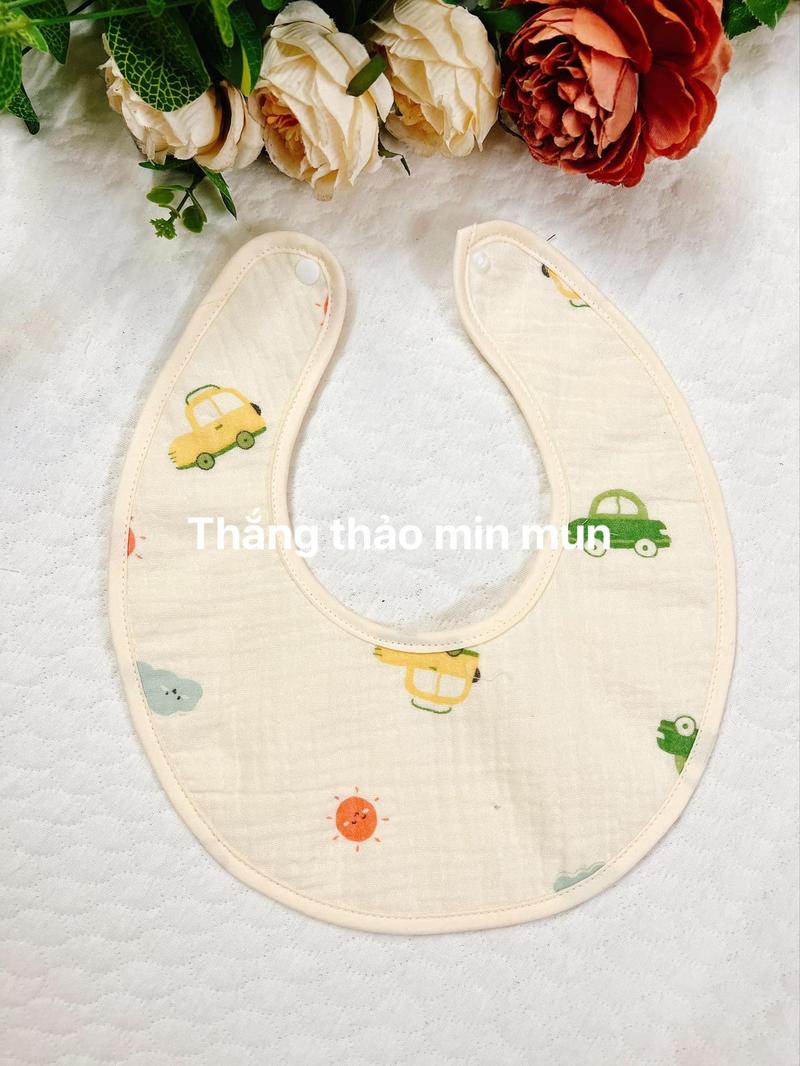 Product Introduction of Yếm ovan cho bé trai và  bé gái  được  làm từ vải musslin nguyên chất an toàn cho da và sức khỏe  cho bé 9