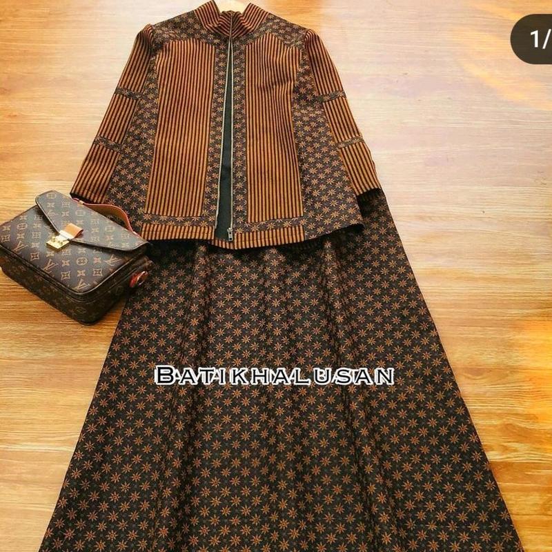 Setelan Blus & Rok Sogan Klasik Lapisan Trikot Batik Solo 1