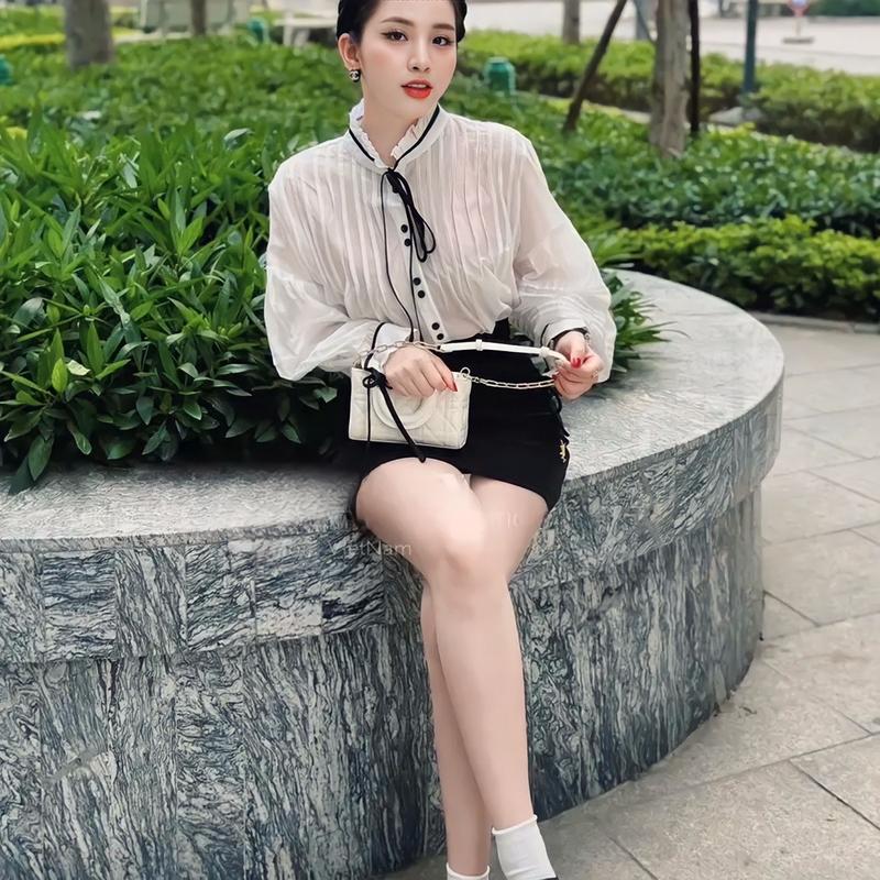 Áo somi tơ viền đen hằng tống qc