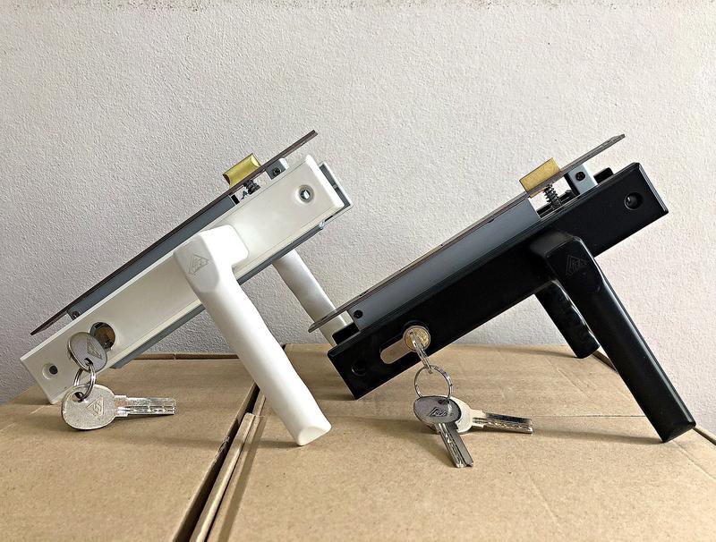 Khoá tay gạt cửa nhôm hệ việt pháp 4500, cửa nhựa lõi thép