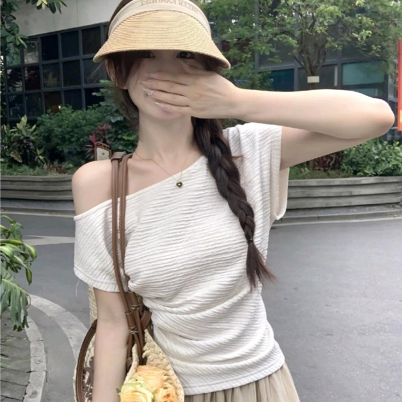 Áo thun nữ trễ vai một bên tay ngắn, freesize dưới 55kg A123 Women Top baby  tee