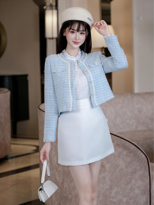 Áo dạ nữ CHARME CH viền ngọc khuy trai dài tay 410013