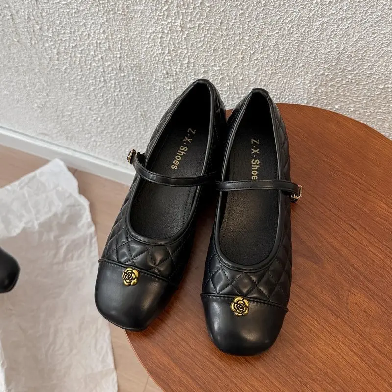 Women's square-toe Mary Jane flats with a camellia diamond pattern