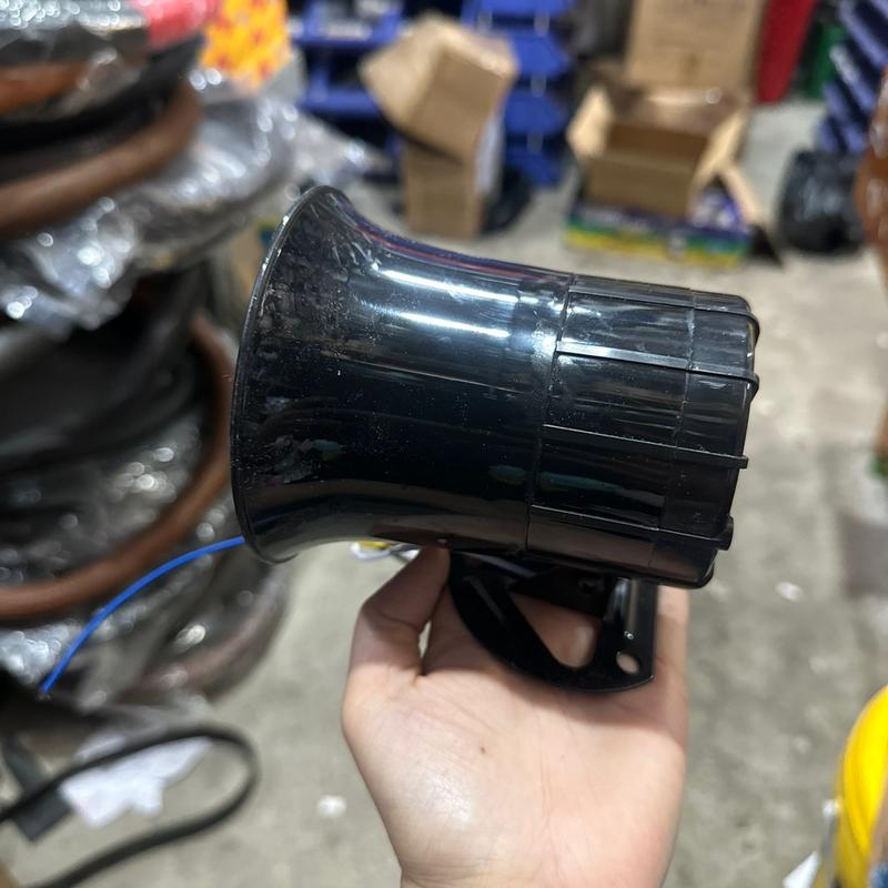 Kèn lùi và xi nhanh bằng giọng nói gắn cho xe tải, xe du lịch điện áp 12v và 24v