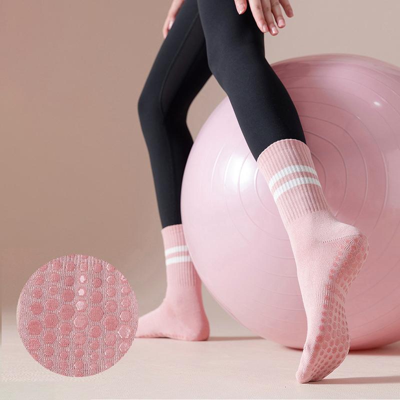 Tất nữ tập Yoga Gym Pilates Pickleball chống trơn trượt, vớ thể thao nữ cổ lửng chất liệu cotton thoáng khí có gắn silicon ở bàn chân Sport