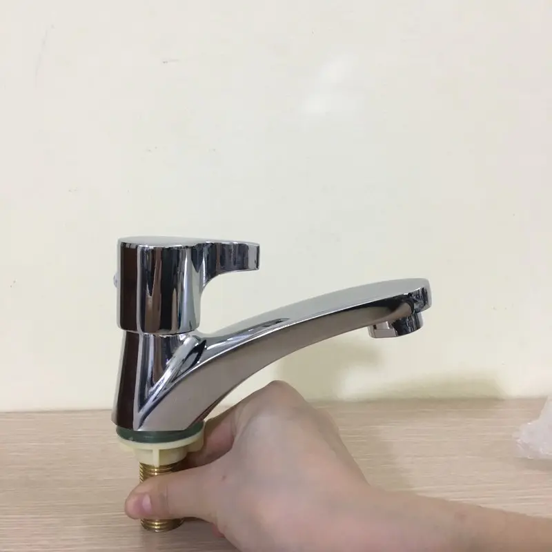 Vòi Lavabo 1 đường nước lạnh cho bồn rửa mặt chất liệu Đồng cao cấp mạ inox bóng 2
