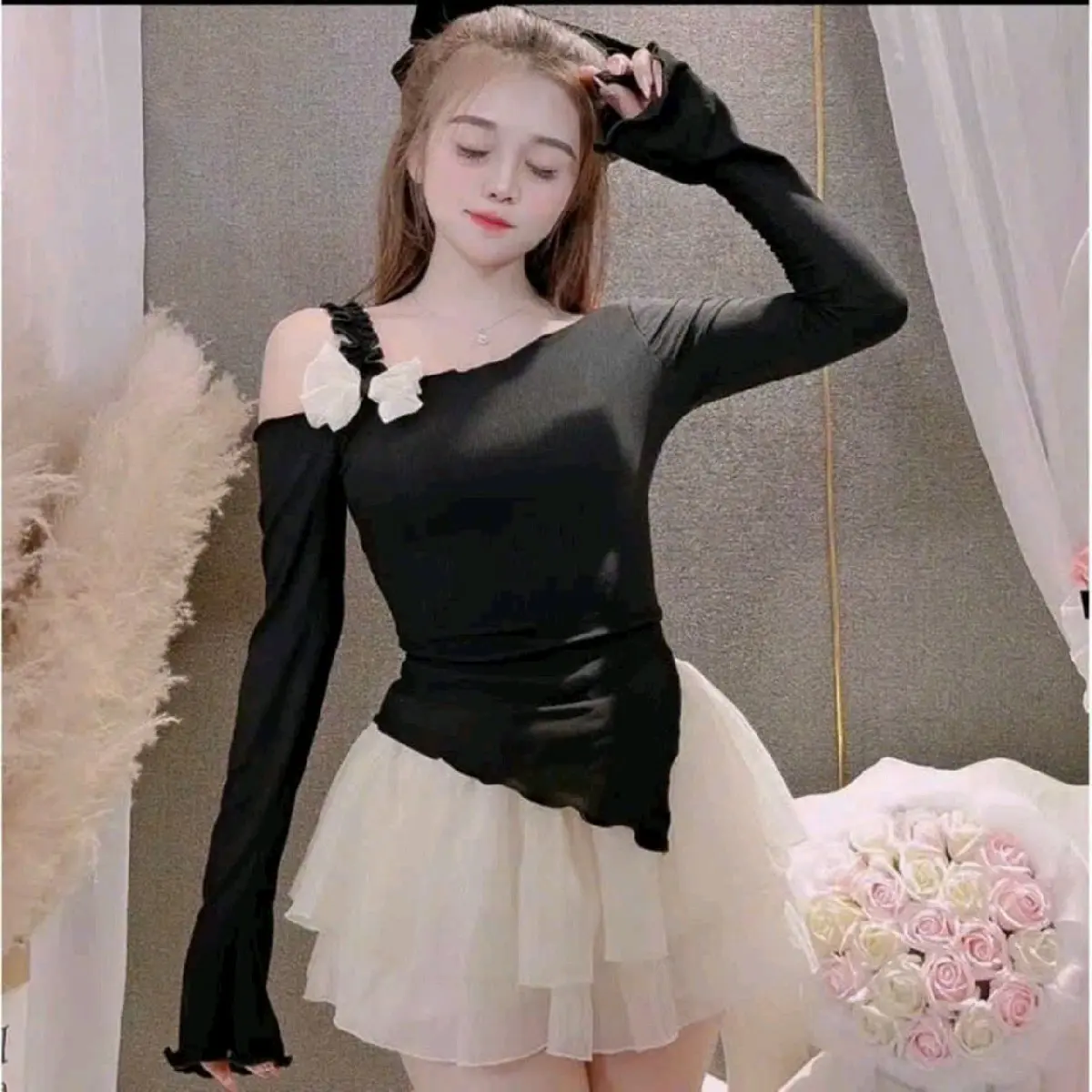 Áo lệch vai tay dài kèm nơ tà xéo dễ thương A012 Nữ Thun Top Kem