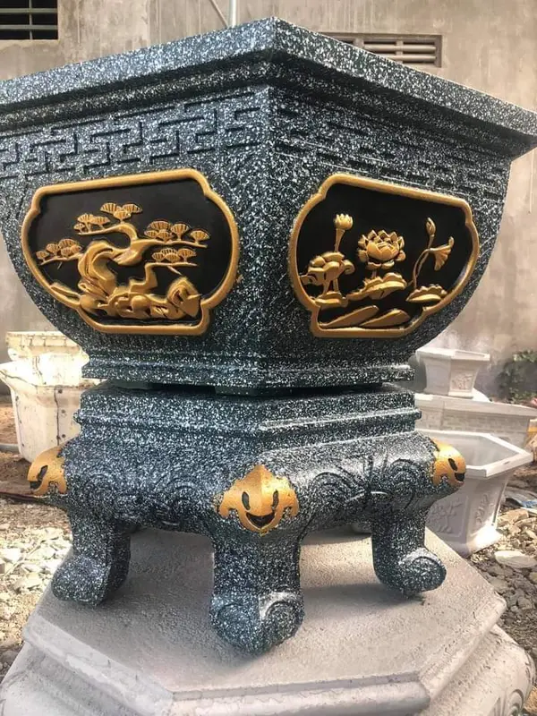 Khuôn đúc chậu cảnh lục giác 50 và chân đôn 4